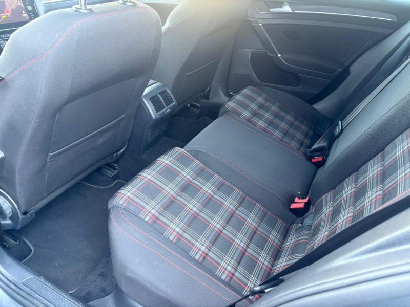 VOLKSWAGEN GOLF 2019