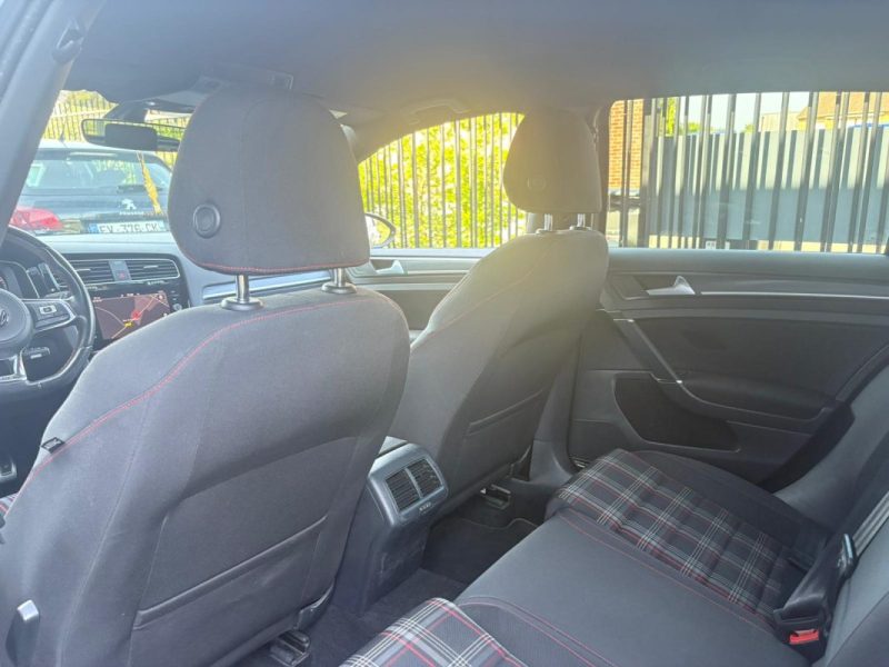 VOLKSWAGEN GOLF 2019