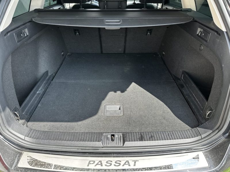 VOLKSWAGEN PASSAT 2.0 TDI 150CV CARAT EXCLUSIVE / TOIT OUVRANT - *** REMISE - PRIX COUTANT !! ***