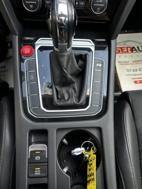 VOLKSWAGEN PASSAT 2.0 TDI 150CV CARAT EXCLUSIVE / TOIT OUVRANT - *** REMISE - PRIX COUTANT !! ***