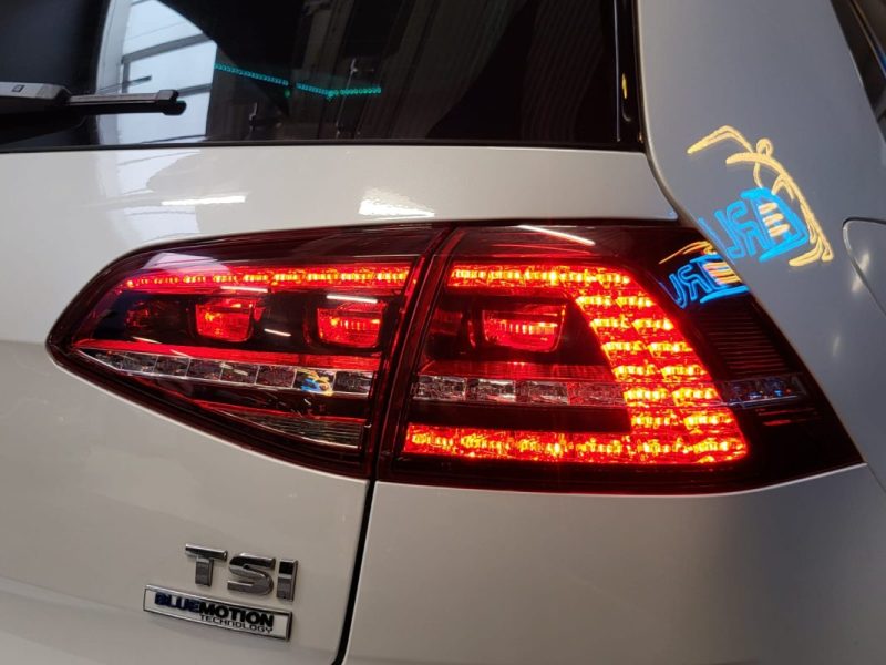 VOLKSWAGEN GOLF 1.2 TSI 110 LOUNGE R LINE / TOIT OUVRANT / RADAR AV AR