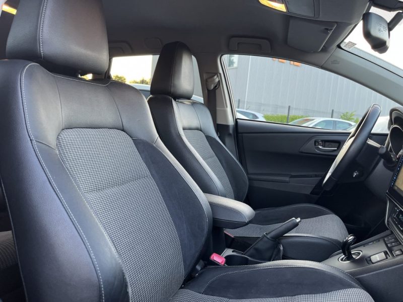 TOYOTA AURIS TOURING SPORTS 136H DINAMYC BUSINESS