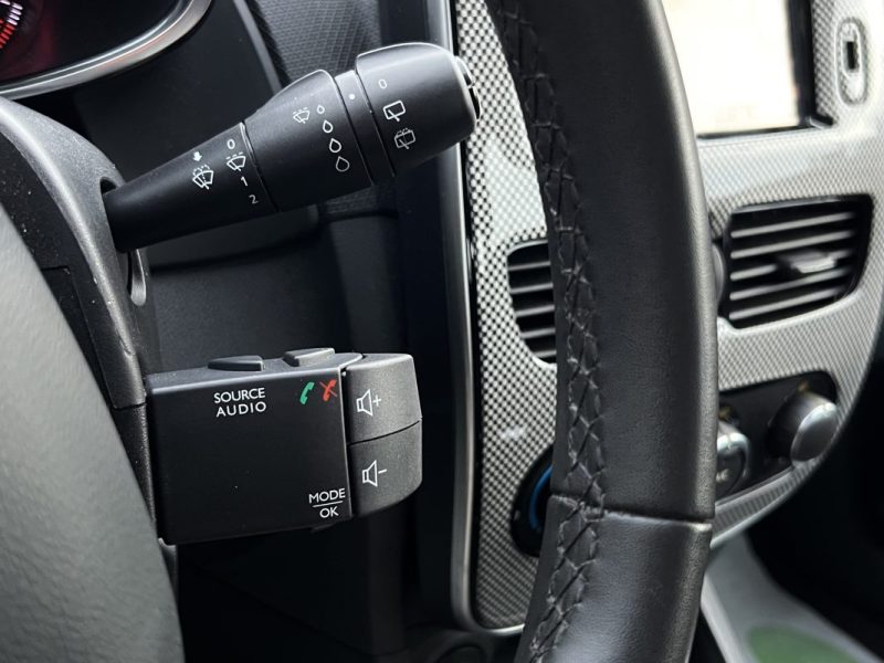 RENAULT CLIO 4 IV PHASE 2 INTENS 1.5 DCI 90 Cv ECRAN TACTILE CAMERA RECUL - GARANTIE 1 AN