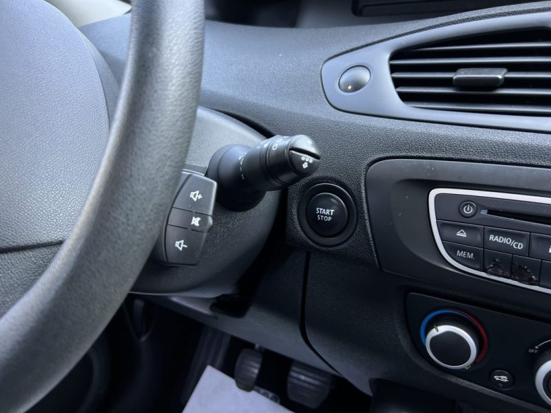 RENAULT SCENIC GRAND SCENIC 3 III 1.5 DCI 110 Cv 7 PLACES / CRIT AIR 2 - GARANTIE 1 AN