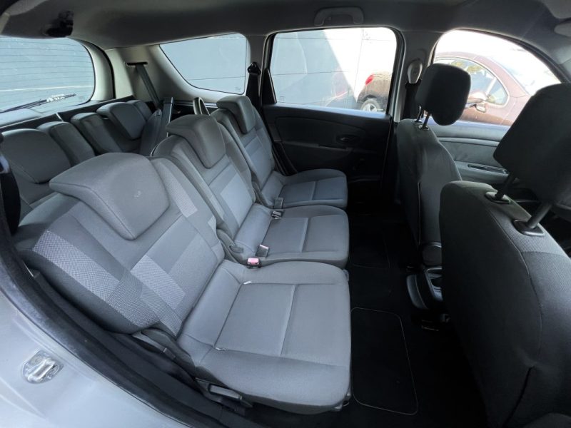 RENAULT SCENIC GRAND SCENIC 3 III 1.5 DCI 110 Cv 7 PLACES / CRIT AIR 2 - GARANTIE 1 AN