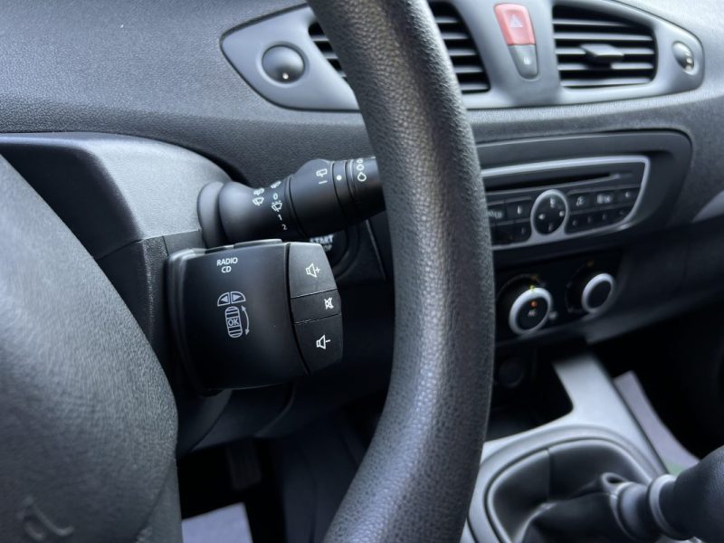 RENAULT SCENIC GRAND SCENIC 3 III 1.5 DCI 110 Cv 7 PLACES / CRIT AIR 2 - GARANTIE 1 AN