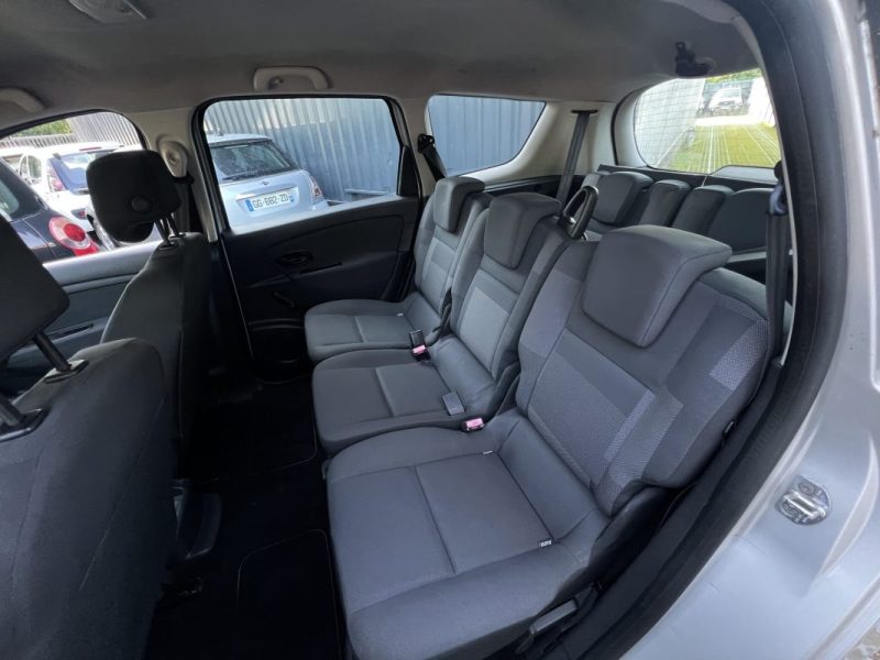 RENAULT SCENIC GRAND SCENIC 3 III 1.5 DCI 110 Cv 7 PLACES / CRIT AIR 2 - GARANTIE 1 AN