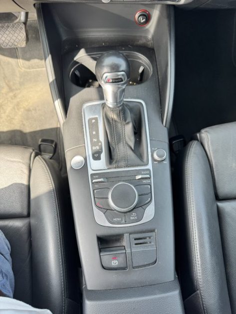 AUDI A3 SPORTBACK  1.6 TDI AMBITION LUXE BOITE AUTOMATIQUE 