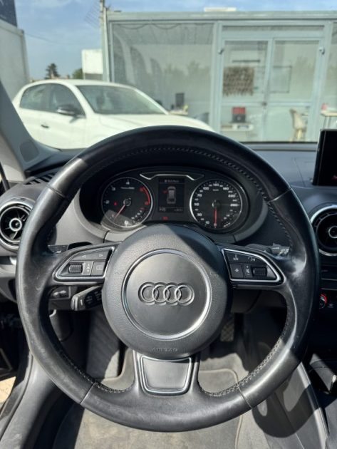 AUDI A3 SPORTBACK  1.6 TDI AMBITION LUXE BOITE AUTOMATIQUE 