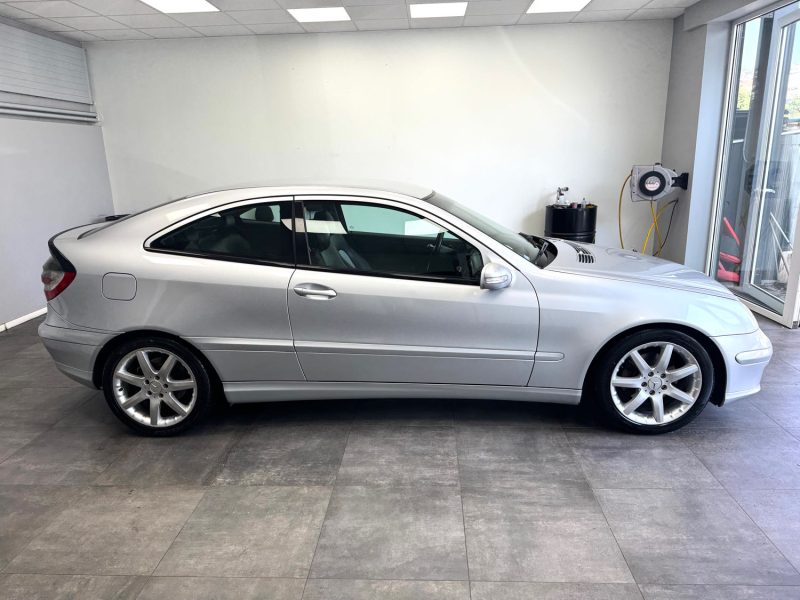 MERCEDES CLASSE C 2004