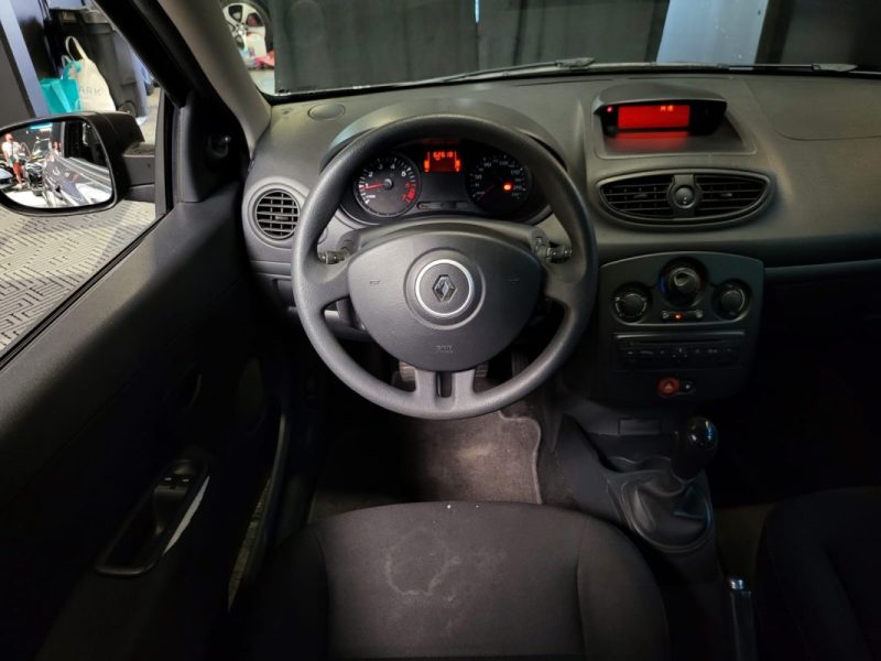 RENAULT CLIO III 1.2i 75CH COLLECTION / 1ERE MAIN + RADAR DE RECUL /