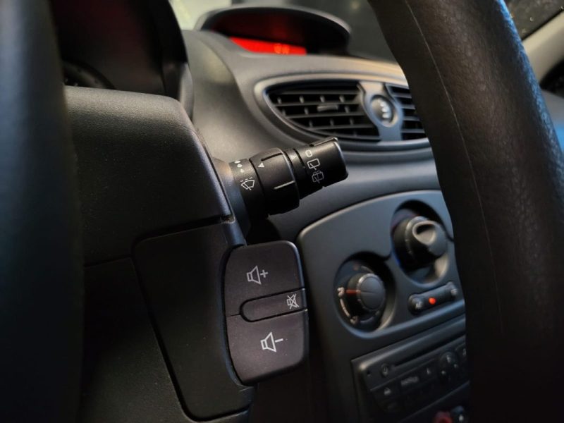 RENAULT CLIO III 1.2i 75CH COLLECTION / 1ERE MAIN + RADAR DE RECUL /