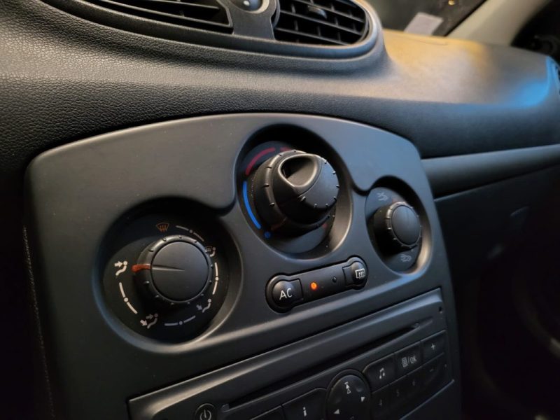 RENAULT CLIO III 1.2i 75CH COLLECTION / 1ERE MAIN + RADAR DE RECUL /