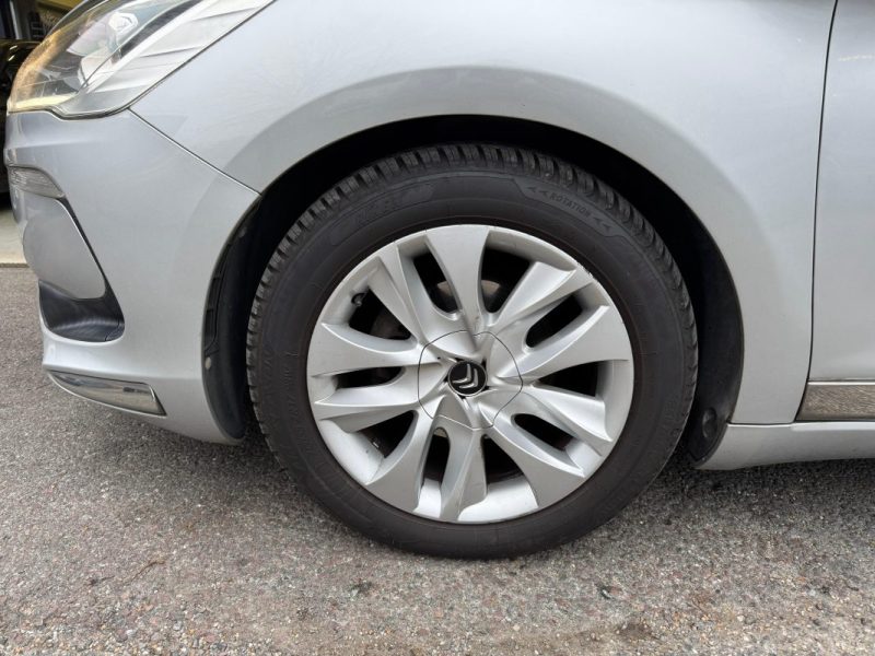 CITROEN DS5 1.6 BlueHDi S&S 120 ch So Chic