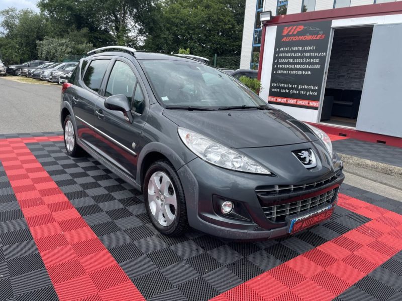 PEUGEOT 207 2012