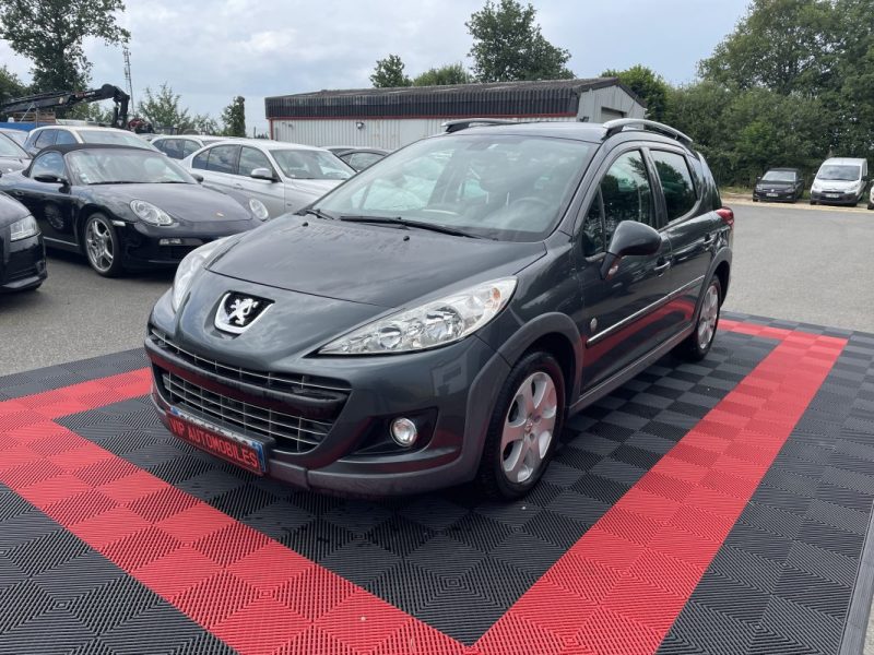 PEUGEOT 207 2012