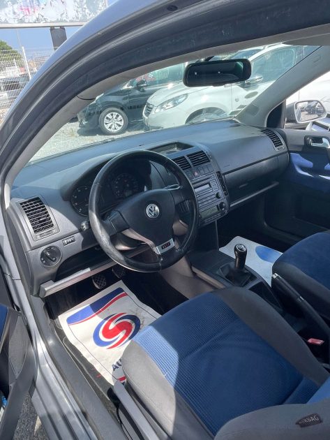 VOLKSWAGEN POLO 1.2i  - 12V  Essence garantie 6 mois 