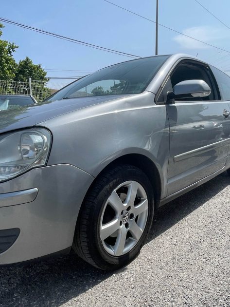 VOLKSWAGEN POLO 1.2i  - 12V  Essence garantie 6 mois 