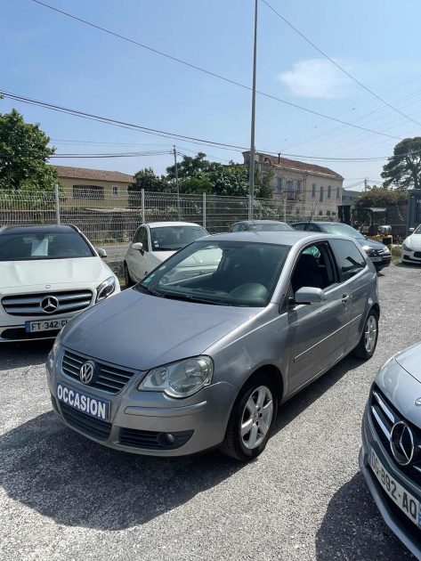 VOLKSWAGEN POLO 1.2i  - 12V  Essence garantie 6 mois 