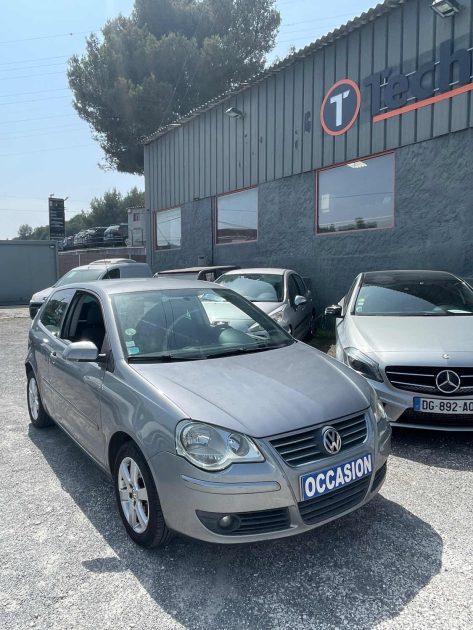 VOLKSWAGEN POLO 1.2i  - 12V  Essence garantie 6 mois 