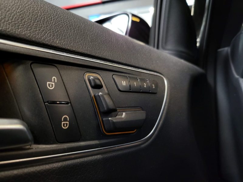 MERCEDES CLASSE A 180 1.6i 122 CH FASCINATION / SUIVI MERCEDES / T.O / SIEGES ELEC A MEMOIRE / SIEGE