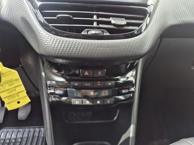 PEUGEOT 2008 2018