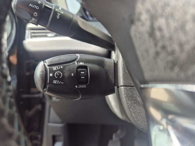 PEUGEOT 2008 2018