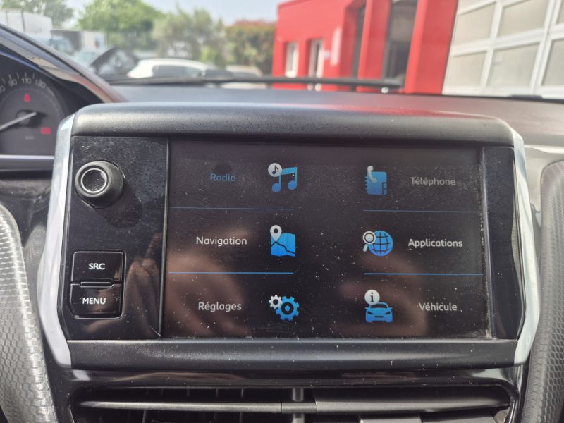 PEUGEOT 2008 2018