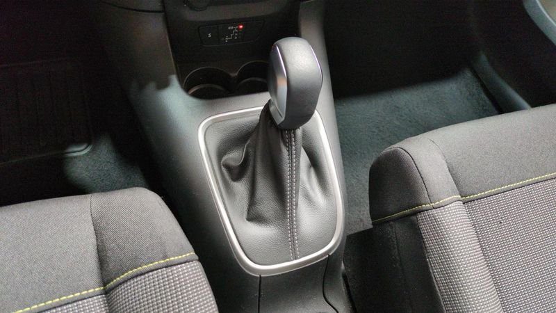 Citroën C3 Puretech 110 ch eat6 max + navi + camera de recul