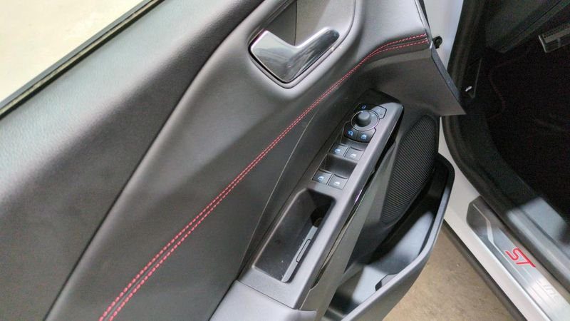 Ford Puma nouveau 1.0 ecoboost 125 ch mhev s&s powershift st-line x