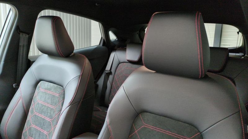 Ford Puma nouveau 1.0 ecoboost 125 ch mhev s&s powershift st-line x