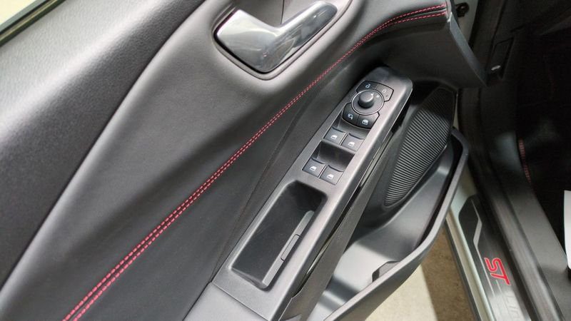 Ford Puma nouveau 1.0 ecoboost 125 ch mhev s&s powershift st-line x