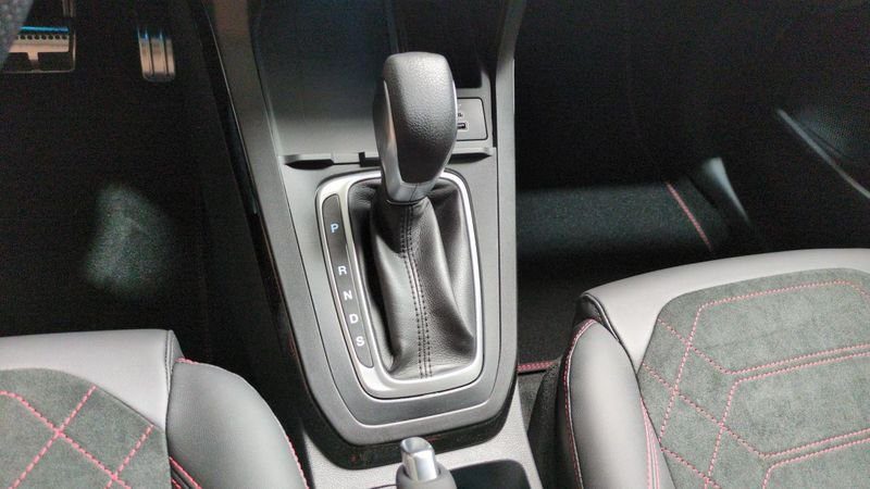 Ford Puma nouveau 1.0 ecoboost 125 ch mhev s&s powershift st-line x