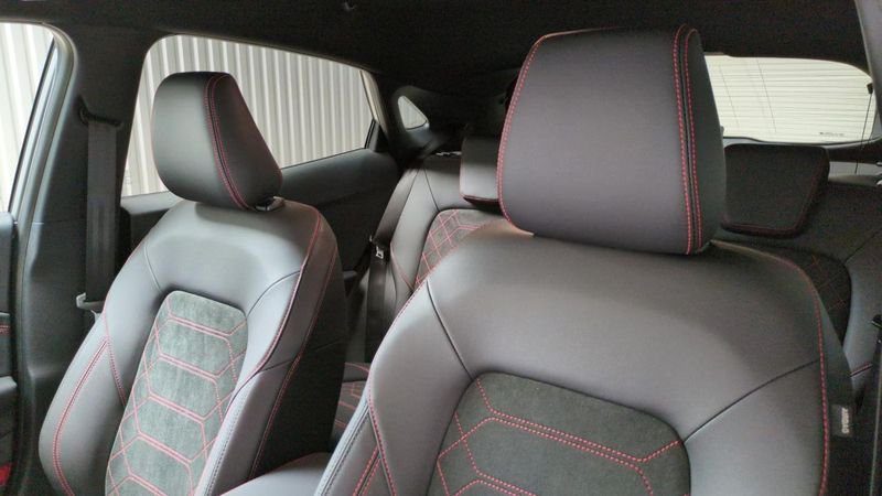 Ford Puma nouveau 1.0 ecoboost 125 ch mhev s&s powershift st-line x