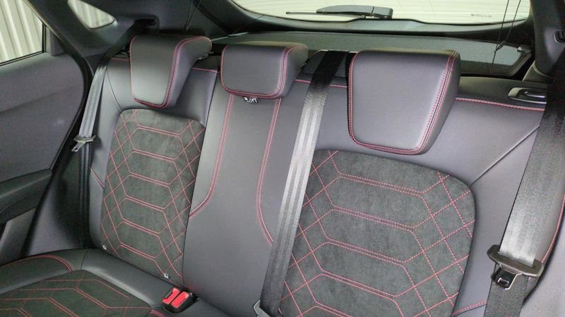 Ford Puma nouveau 1.0 ecoboost 125 ch mhev s&s powershift st-line x