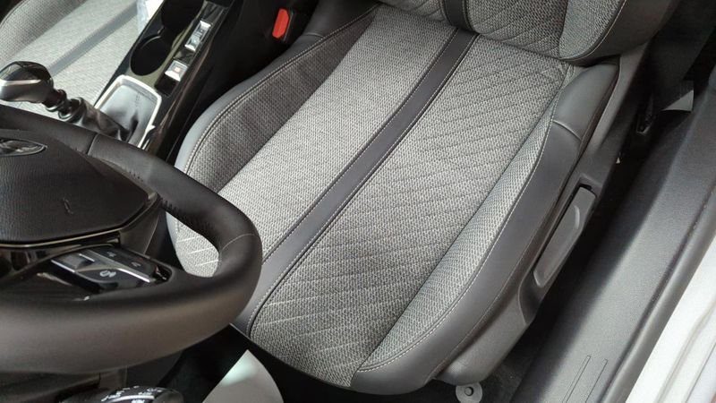 Peugeot 208 Puretech 100 s&s bvm6 allure