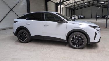 Peugeot 3008 nouveau Hybrid 136 bva e-dcs6 allure surequipe
