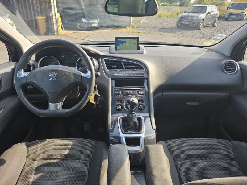 PEUGEOT 5008 2013 2.0l HDI - 16V/Révisée &Garantie 