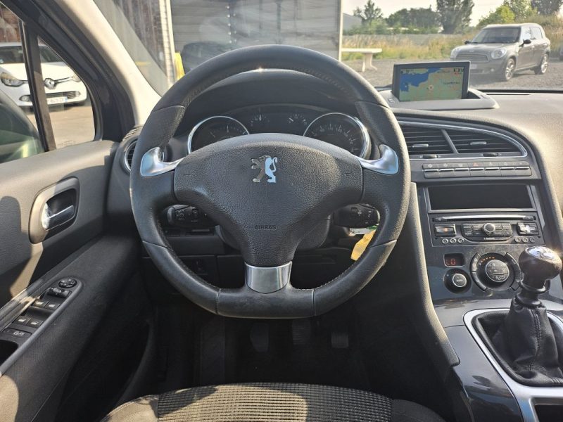 PEUGEOT 5008 2013 2.0l HDI - 16V/Révisée &Garantie 
