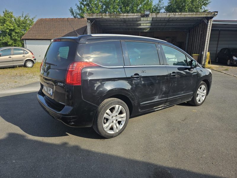 PEUGEOT 5008 2013 2.0l HDI - 16V/Révisée &Garantie 