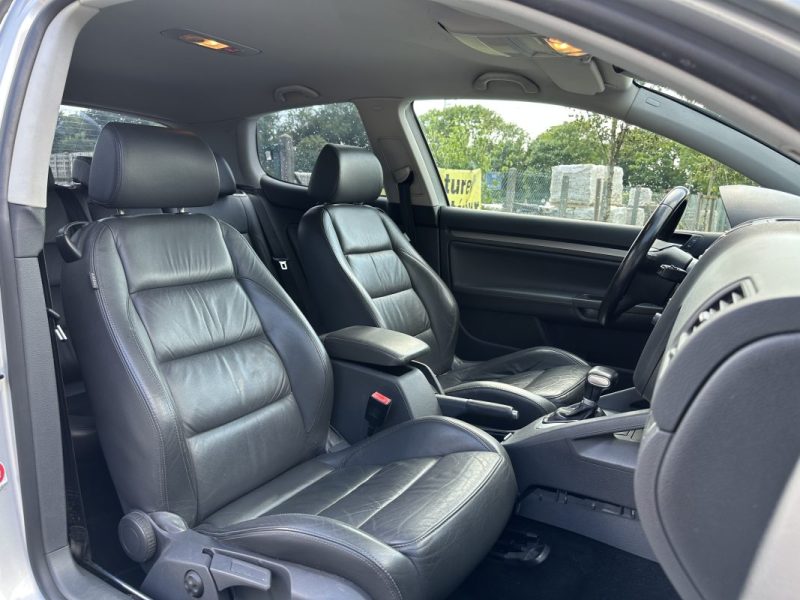 VOLKSWAGEN GOLF 2006