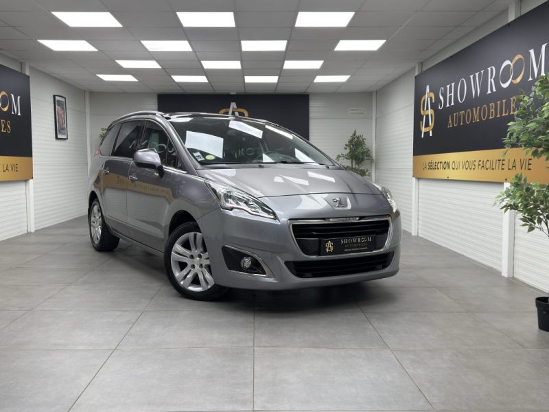 PEUGEOT 5008 1.6 HDi 115 - Allure