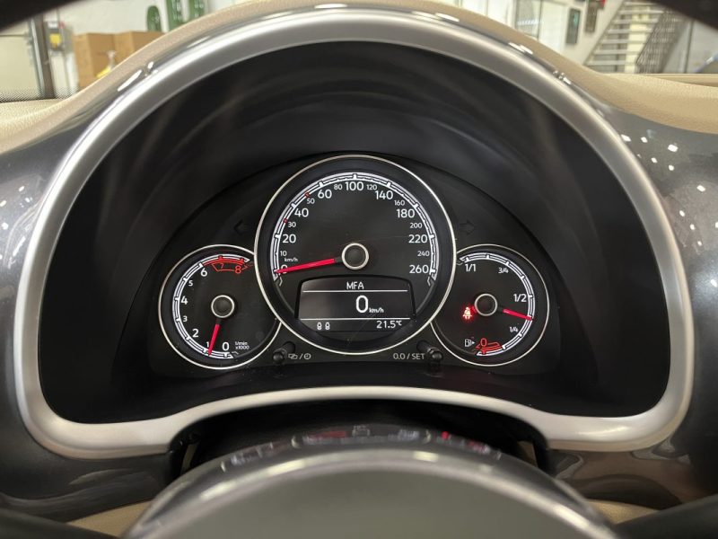 VOLKSWAGEN COCCINELLE Cabriolet - 2017