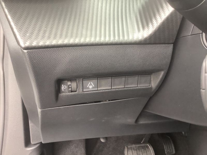 Peugeot 2008 Hybrid 145 e-DCS6 Allure