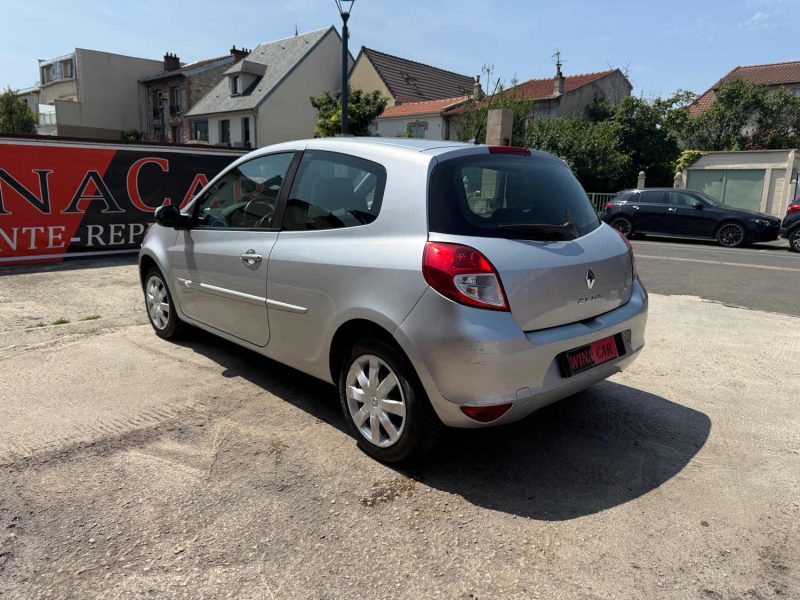 RENAULT CLIO 2011