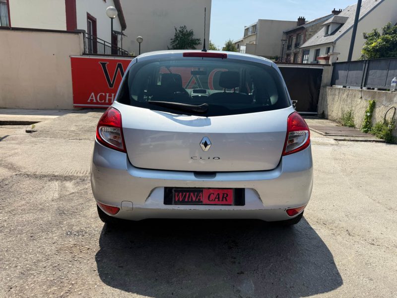 RENAULT CLIO 2011