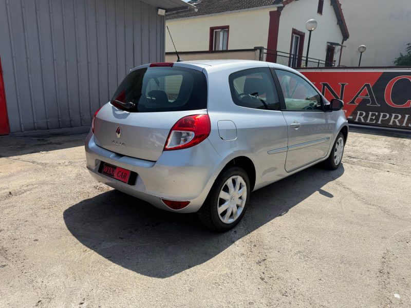 RENAULT CLIO 2011
