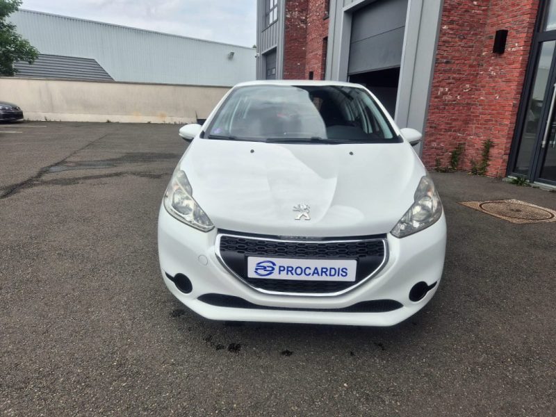 PEUGEOT 208 2012