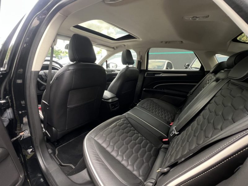 FORD MONDEO 4 IV VIGNAL 2.0 HYBRID 140 / 187 Cv 1ERE MAIN 27 800 Kms TOUTES OPTIONS - GARANTIE 1 AN