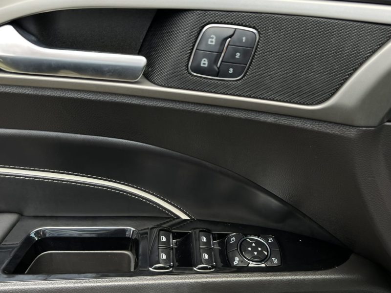 FORD MONDEO 4 IV VIGNAL 2.0 HYBRID 140 / 187 Cv 1ERE MAIN 27 800 Kms TOUTES OPTIONS - GARANTIE 1 AN